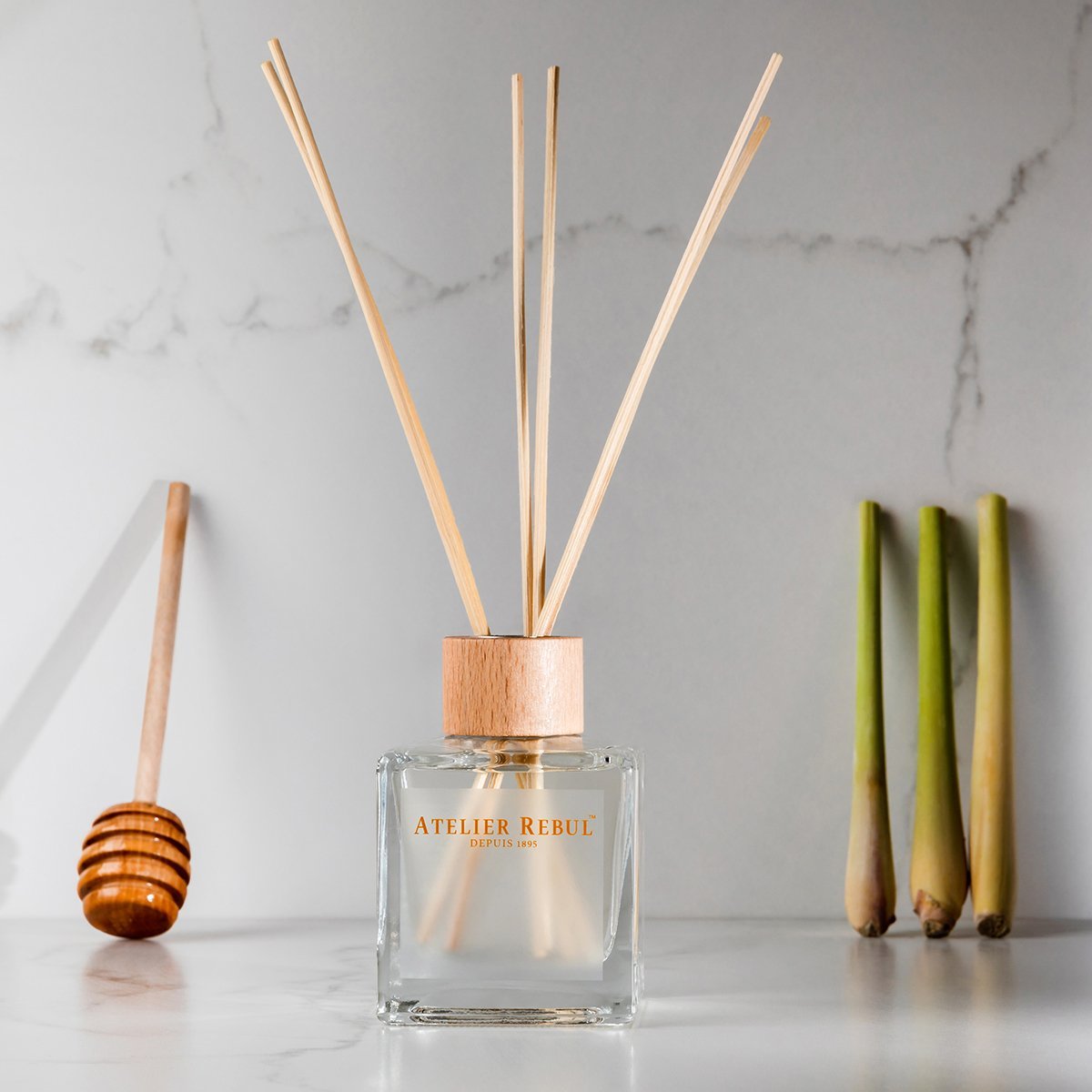 Citroengras & Honing Geurstokjes 120ml - Atelier Rebul